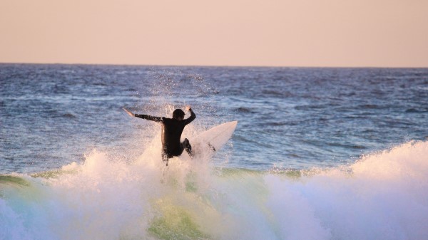 Surfing Surf Wave wallpaper