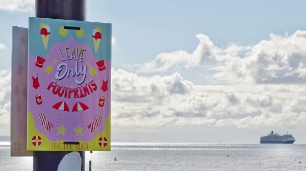 Inscription Funny Beach wallpaper