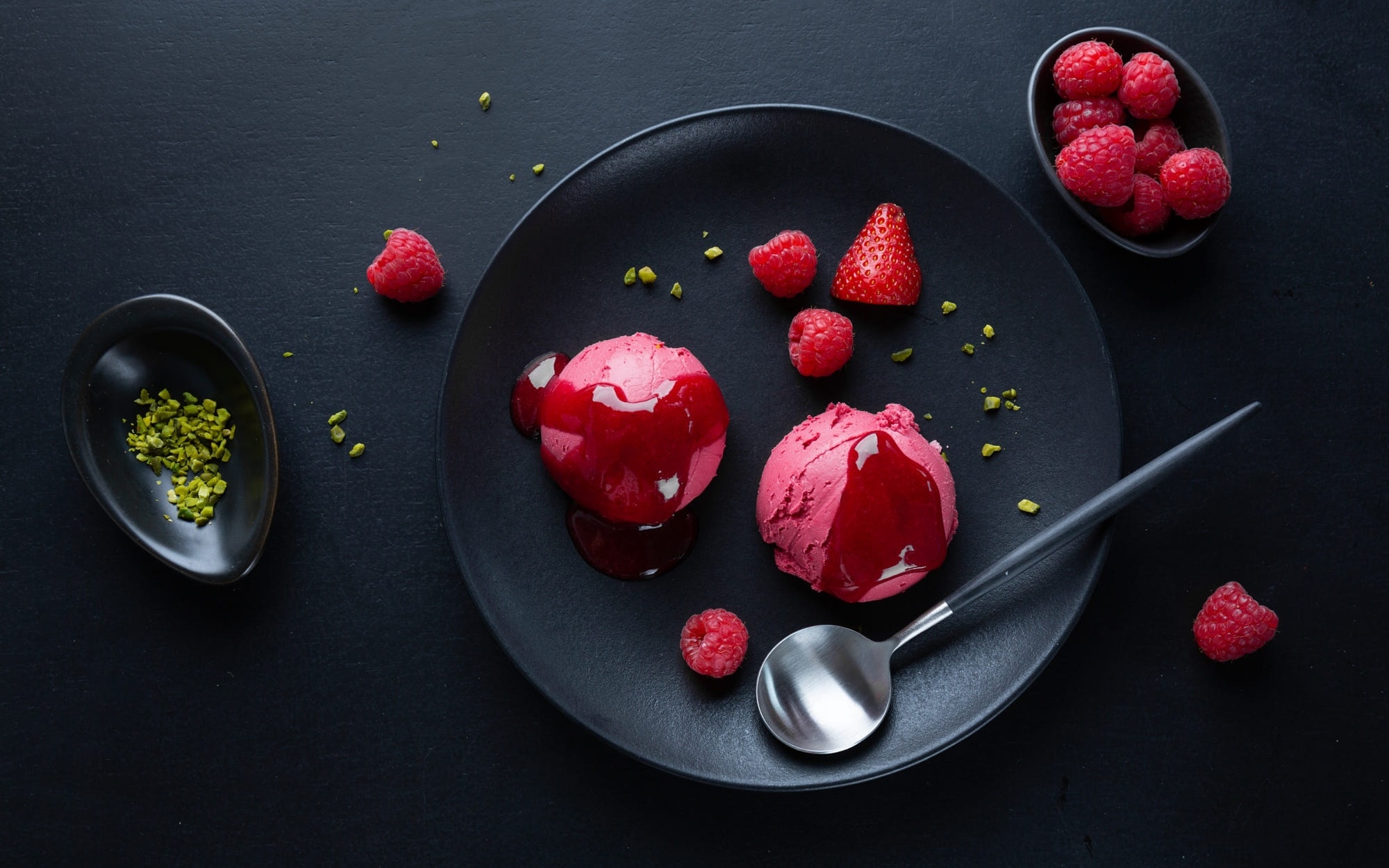 black spoon raspberries ice cream Wallpaper