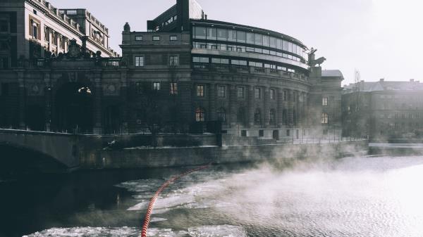 City Building River Ice wallpaper