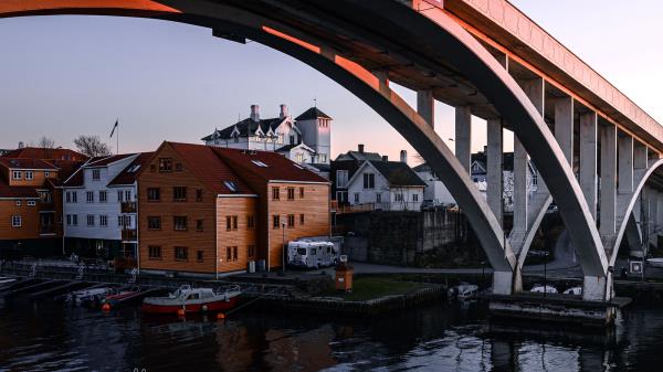 Home Bridge City wallpaper