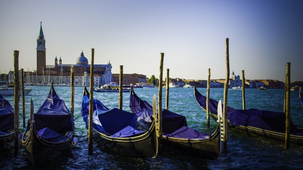 Venice Italy Gondolas River wallpaper