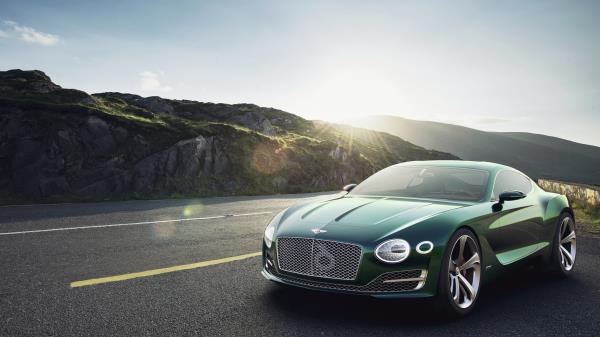 2015 Bentley Exp 10 Green Front View Wallpaper