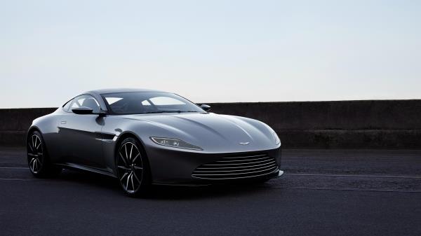 2017 Aston Martin Vantage Wallpaper