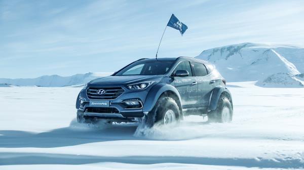 Arctic Trucks Hyundai Santa Fe 2017 Wallpaper