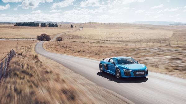 Audi R8 V10 Movement Road Wallpaper