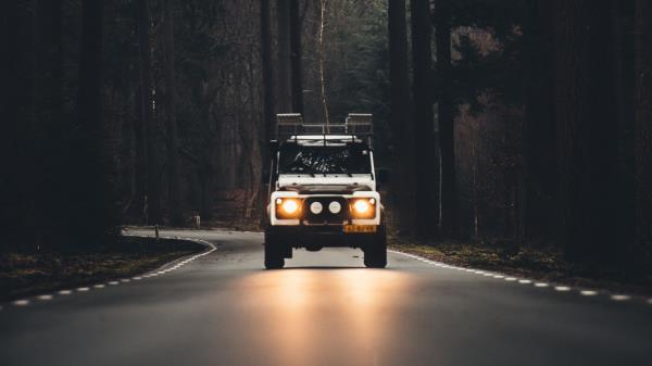 Auto Road Evening Fog Trees Wallpaper
