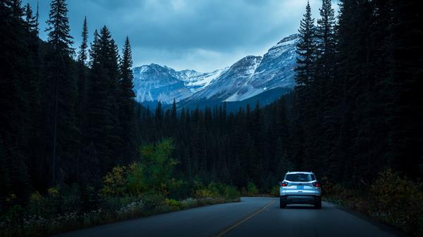 Auto Road Mountains Traffic Wallpaper