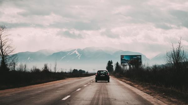 Auto Road Traffic Mountains Wallpaper