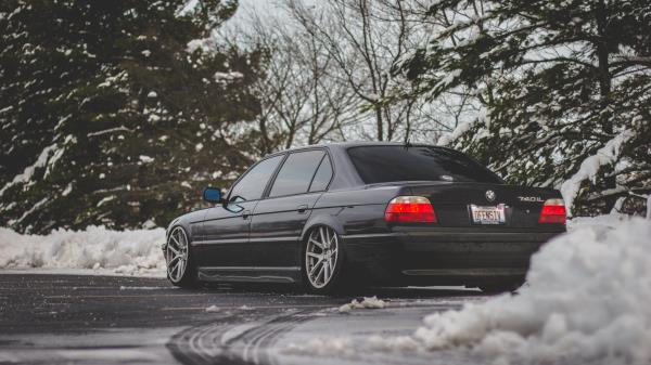 Bmw E38 740il Black Rear View Wallpaper