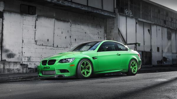 Bmw M3 E92 Green Side View Wing Shadow Building Wallpaper