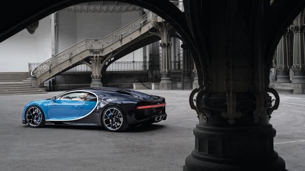 Bugatti Chiron Side View Wallpaper