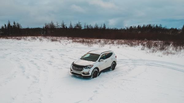 Car White Suv Image Wallpaper