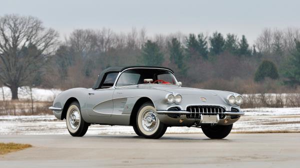 Chevrolet Corvette Car Side View Wallpaper