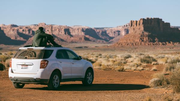 Chevrolet Equinox People Valley Lonely Mountains wallpaper