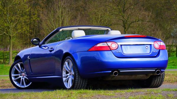 Jaguar Convertible Side View wallpaper