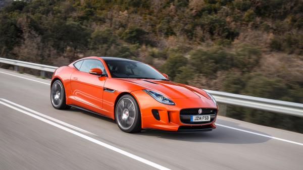 Jaguar F Type Side View Movement Wallpaper