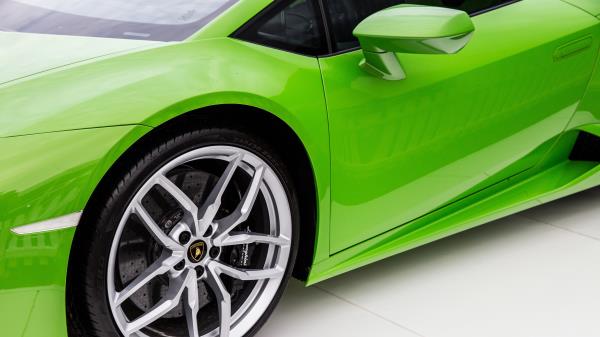 Lamborghini Green Door Wheel wallpaper