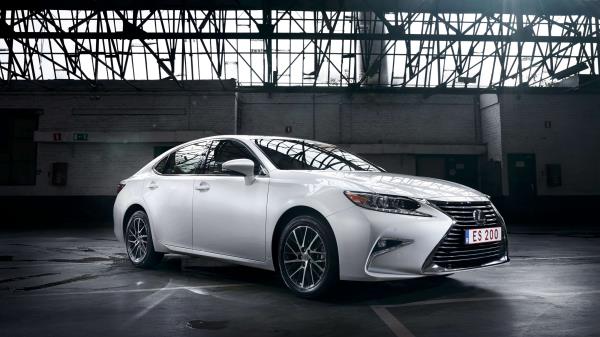 Lexus Es 200 Side View wallpaper