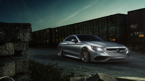 Mercedes Benz S63 Amg Luxury Sports Sedan wallpaper