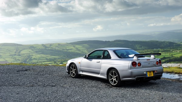 Nissan Skyline Gt R Silver Side View wallpaper