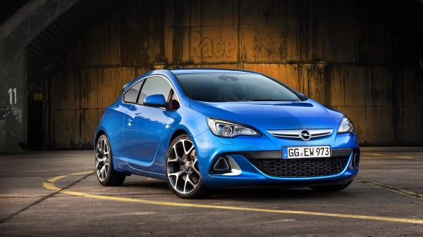 Opel Astra Side View Blue Wallpaper