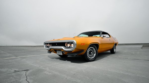 Plymouth Road Runner 1971 Front View wallpaper