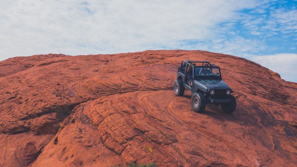 Suv Car Hill wallpaper