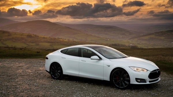 Tesla S P85 White Side View wallpaper