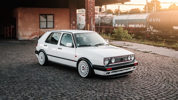 Volkswagen Car Side View wallpaper