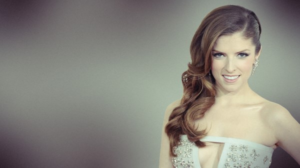 Anna Kendrick Smiling Qhd wallpaper