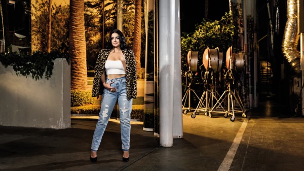 Ariel Winter The Hollywood Reporter 2018 M9 wallpaper