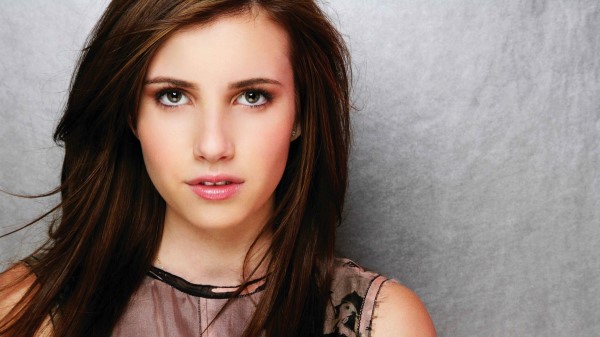 Emma Roberts wallpaper