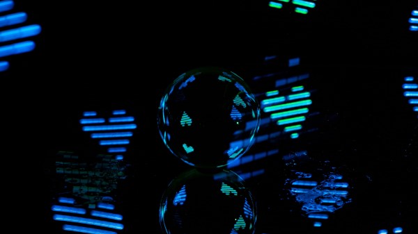 Ball Reflection Heart Wallpaper