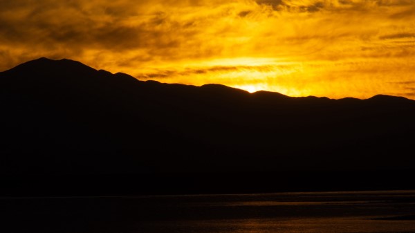 Hill Sunset Reflection wallpaper