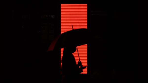 Man Umbrella Silhouette wallpaper