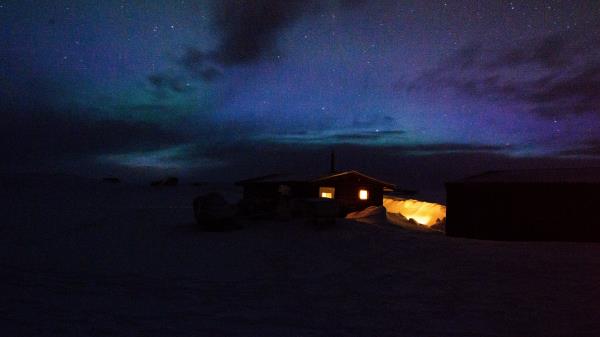 Night Starry Sky House Light wallpaper