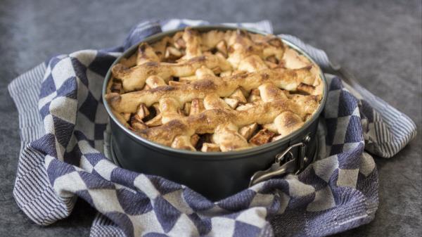 Apple Pie Baking Shape Towel Wallpaper
