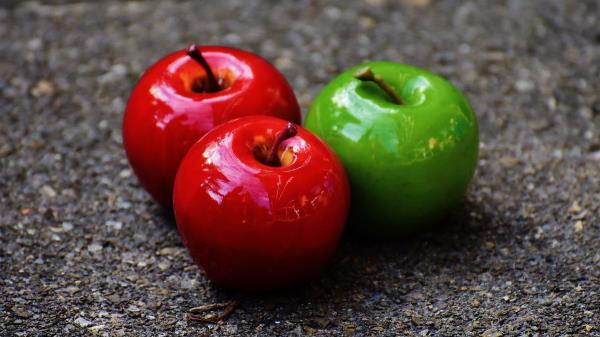 Apples Fake Bright Luster Wallpaper