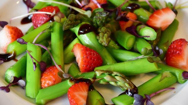 Asparagus Strawberry Sauce Wallpaper