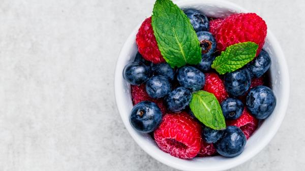 Berries Blueberries Raspberries Mint Wallpaper