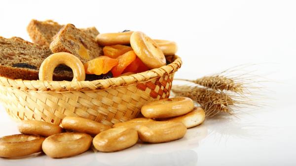Bread Dried Fruit Bagels Basket Ears White Background Wallpaper