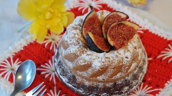 Cake Figs Sugar Powder Flowers Wallpaper
