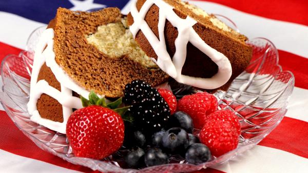 Cake Strawberries Cream Berries Wallpaper