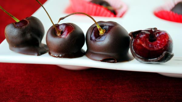 Cherry Chocolate Glaze Dessert Swee Wallpaper