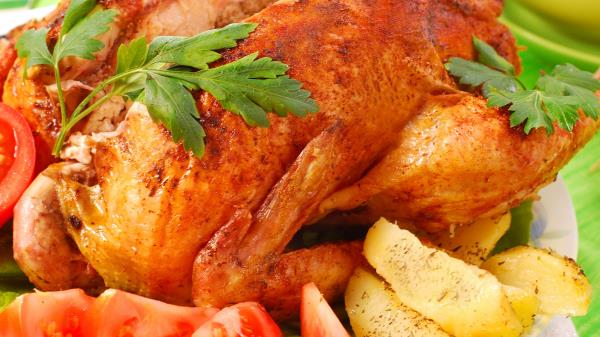 Chicken Dishes Potatoes Greens Parsley Tomatoes Slices Pieces Table Plate Wallpaper