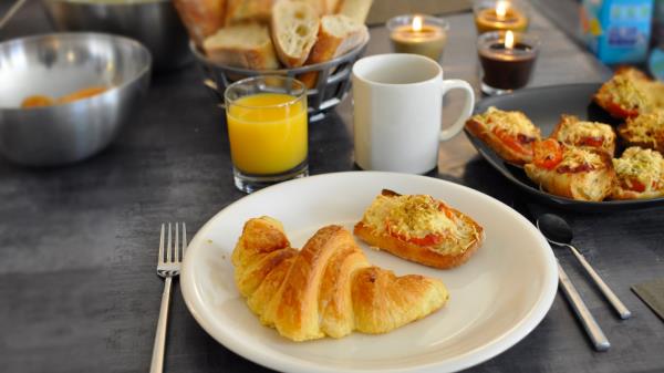 Croissant Cakes Food wallpaper
