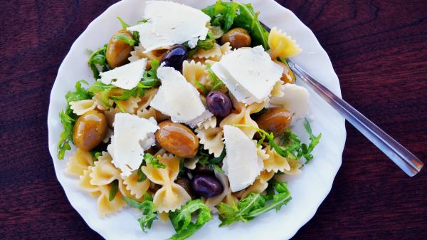 Farfalle Olives Cheese Arugula Lettuce wallpaper