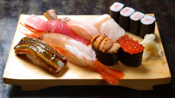 Fish Board Sushi Rolls Rice Salmon Roe Shrimp Wallpaper