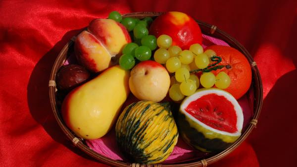 Fruit Plate Plastic Grapes Water Melon Pear Peach Orang wallpaper
